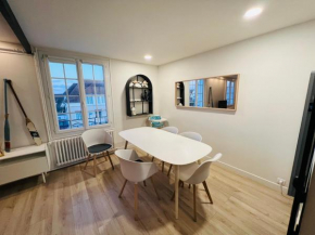 Bel appartement plein centre 100m de la mer